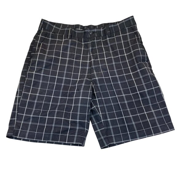 PGA Tour Mens Golf Shorts Size 36 Black & Gray Plaid Polyester Lightweight & Com - Picture 1 of 10